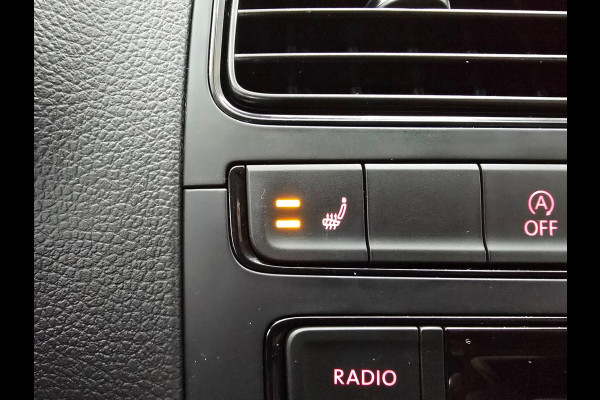Volkswagen Polo Occasion 1.0 Business R met sportvelgen en bluetooth connecten | Tweedehands Volkswagen Polo zwart met airco | ALJ