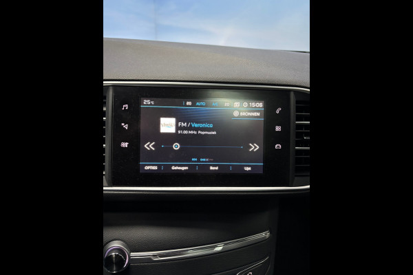 Peugeot 308 1.2 PureTech GT-line Navi | Clima | Camera | Cruise | Pano Peugeot 308 1.2 PureTech GT-line Navi | Clima | Camera | Cruise | Pano