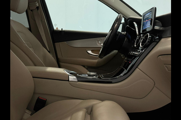 Mercedes-Benz GLC 250 4Matic / AMG / Pano / / Luchtvering / Memory