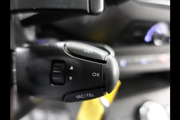 Peugeot Expert 2.0 BlueHDI 145 PK Airco Bluetooth Cruise Control Trekhaak Navigatie Carplay Peugeot Expert 2.0 BlueHDI 145 PK Airco Bluetooth Cruise Control Trekhaak Navigatie Carplay