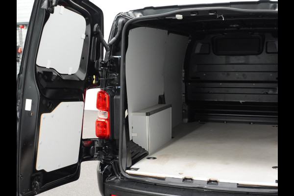 Peugeot Expert 2.0 BlueHDI 145 PK Airco Bluetooth Cruise Control Trekhaak Navigatie Carplay Peugeot Expert 2.0 BlueHDI 145 PK Airco Bluetooth Cruise Control Trekhaak Navigatie Carplay