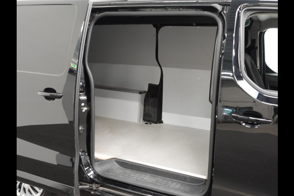 Peugeot Expert 2.0 BlueHDI 145 PK Airco Bluetooth Cruise Control Trekhaak Navigatie Carplay Peugeot Expert 2.0 BlueHDI 145 PK Airco Bluetooth Cruise Control Trekhaak Navigatie Carplay