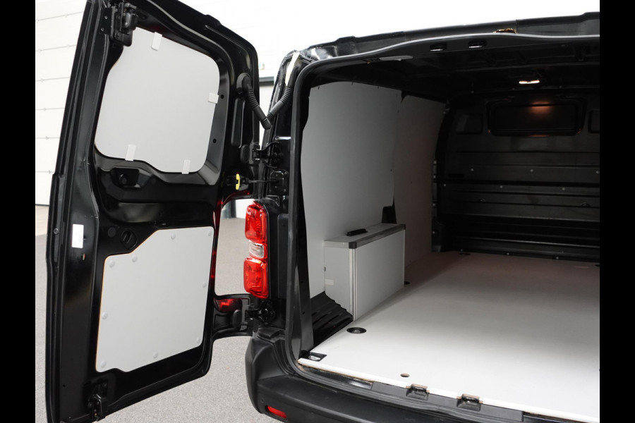 Opel Vivaro 2.0 BlueHDi 145PK L3 Automaat Airco Navigatie Bluetooth Cruise Trekhaak