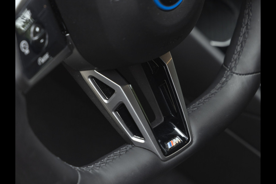 BMW i5 xDrive40 M-Sport - Onderstel Prof - Trekhaak - Bowers & Wilkins - Driving Ass Prof BMW i5 xDrive40 M-Sport - Onderstel Prof - Trekhaak - Bowers & Wilkins - Driving Ass Prof