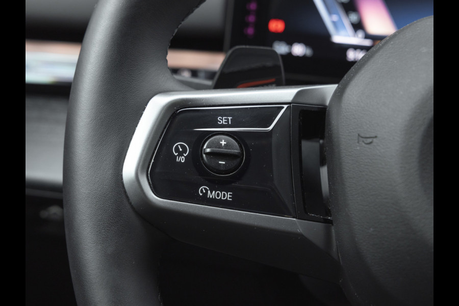 BMW i5 xDrive40 M-Sport - Onderstel Prof - Trekhaak - Bowers & Wilkins - Driving Ass Prof BMW i5 xDrive40 M-Sport - Onderstel Prof - Trekhaak - Bowers & Wilkins - Driving Ass Prof