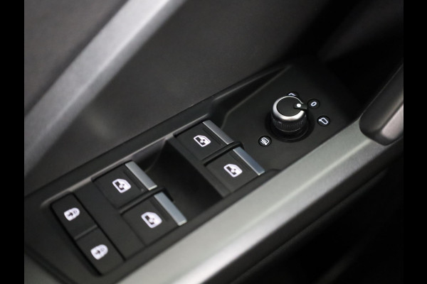 Audi Q3 35 TFSI S edition 150pk S-tronic | Navigatie | Keyless entry | Apple Carplay -/ Android auto | Parkeersensoren voor en achter