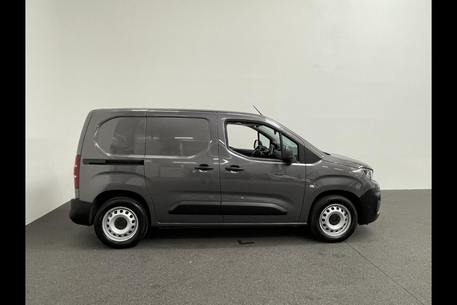 Peugeot Partner 1.5 BlueHDI Premium Automaat Navi PDC V&A Camera Trekhaak Cruise Control 3-zits
