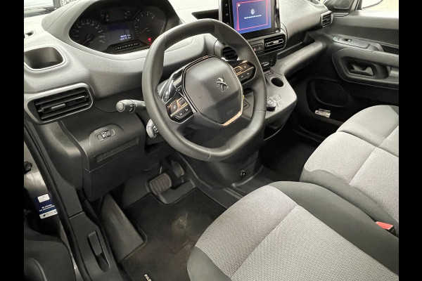 Peugeot Partner 1.5 BlueHDI Premium Automaat Navi PDC V&A Camera Trekhaak Cruise Control 3-zits