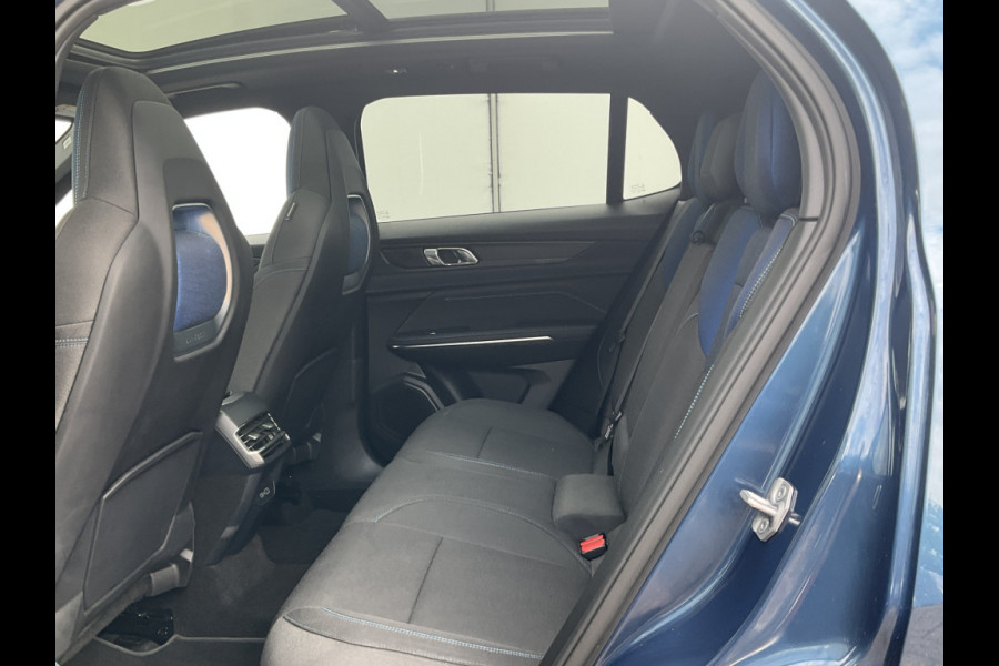 Lynk & Co 01 1.5 262pk Plug-in Pano.dak Apple Carplay Trekhaak