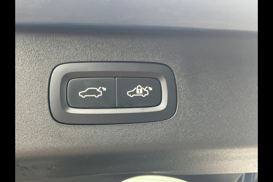 Lynk & Co 01 1.5 262pk Plug-in Pano.dak Apple Carplay Trekhaak