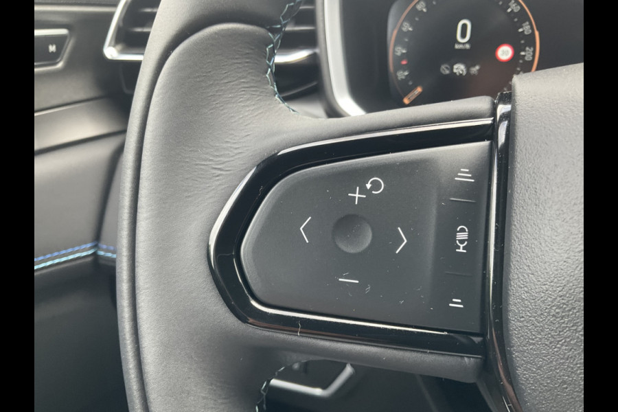 Lynk & Co 01 1.5 262pk Plug-in Pano.dak Apple Carplay Trekhaak