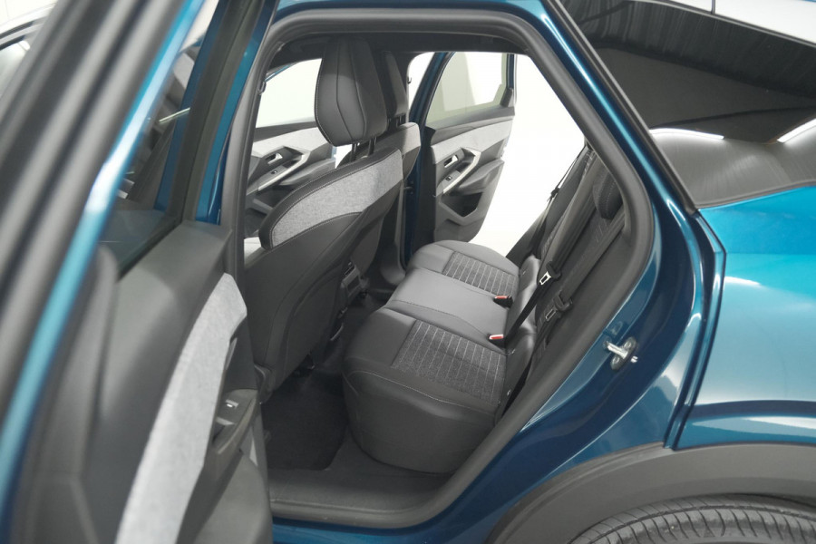 Peugeot 3008 Hybrid 136 e-DSC6 Allure | Camera | Apple Carplay | Parkeersensoren Peugeot 3008 Hybrid 136 e-DSC6 Allure | Camera | Apple Carplay | Parkeersensoren