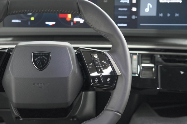 Peugeot 3008 Hybrid 136 e-DSC6 Allure | Camera | Apple Carplay | Parkeersensoren Peugeot 3008 Hybrid 136 e-DSC6 Allure | Camera | Apple Carplay | Parkeersensoren