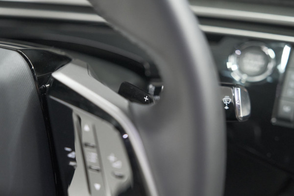 Peugeot 3008 Hybrid 136 e-DSC6 Allure | Camera | Apple Carplay | Parkeersensoren Peugeot 3008 Hybrid 136 e-DSC6 Allure | Camera | Apple Carplay | Parkeersensoren