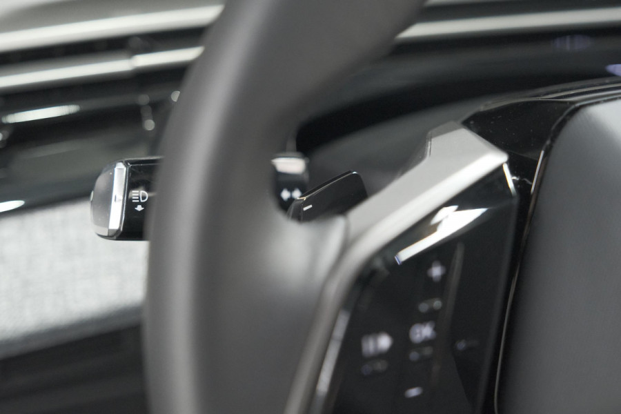 Peugeot 3008 Hybrid 136 e-DSC6 Allure | Camera | Apple Carplay | Parkeersensoren Peugeot 3008 Hybrid 136 e-DSC6 Allure | Camera | Apple Carplay | Parkeersensoren