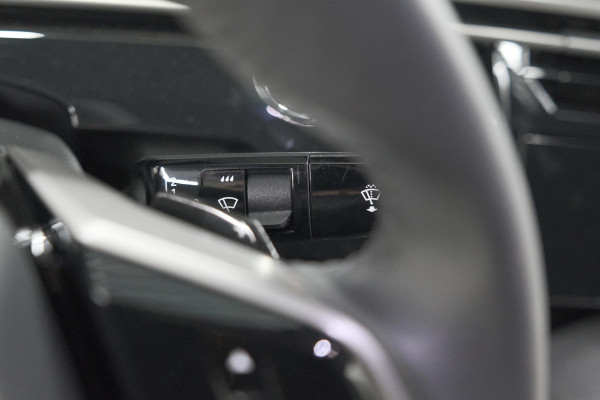 Peugeot 3008 Hybrid 136 e-DSC6 Allure | Camera | Apple Carplay | Parkeersensoren Peugeot 3008 Hybrid 136 e-DSC6 Allure | Camera | Apple Carplay | Parkeersensoren