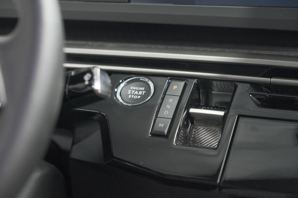 Peugeot 3008 Hybrid 136 e-DSC6 Allure | Camera | Apple Carplay | Parkeersensoren Peugeot 3008 Hybrid 136 e-DSC6 Allure | Camera | Apple Carplay | Parkeersensoren