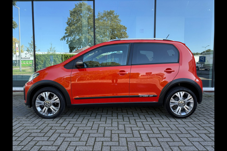 Volkswagen up! 1.0 BMT cross up! - Parkeerhulp - Climate - Cruise - Winterpakket - Org.NL