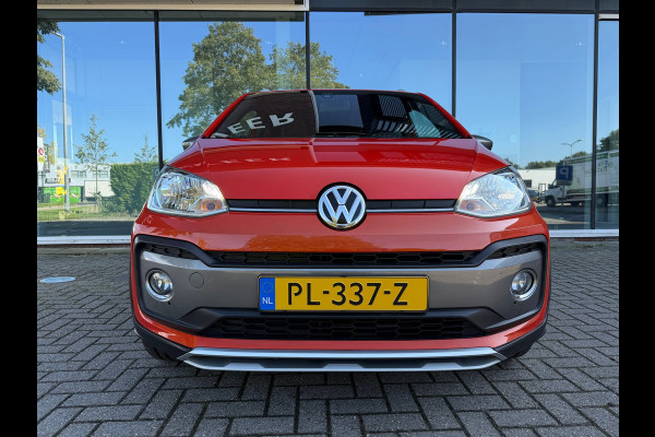 Volkswagen up! 1.0 BMT cross up! - Parkeerhulp - Climate - Cruise - Winterpakket - Org.NL