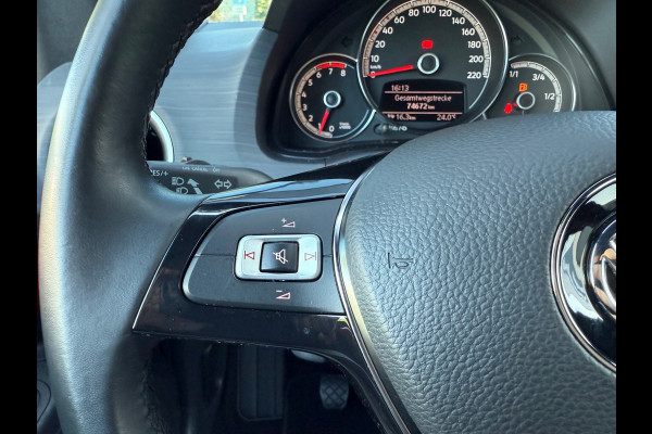 Volkswagen up! 1.0 BMT cross up! - Parkeerhulp - Climate - Cruise - Winterpakket - Org.NL