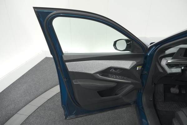 Peugeot 3008 Hybrid 136 e-DSC6 Allure | Camera | Apple Carplay | Parkeersensoren Peugeot 3008 Hybrid 136 e-DSC6 Allure | Camera | Apple Carplay | Parkeersensoren