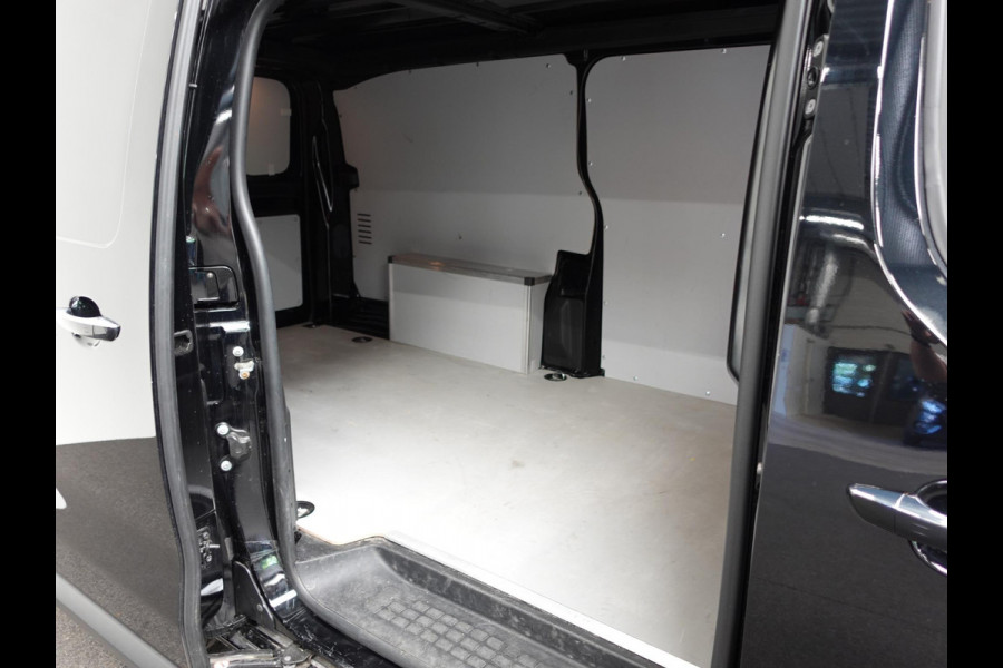 Opel Vivaro L3H1 145pk Automaat Navigatie Trekhaak Airco Bluetooth Cruise Control PDC achter