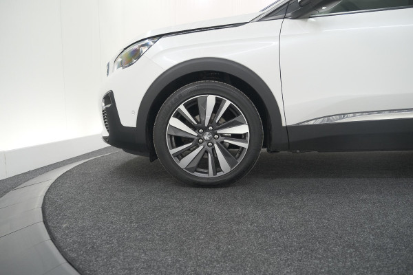 Peugeot 3008 PureTech 130 Allure | Camera | Dodehoekdetectie | Elektronische Kofferklep | Apple Carplay Peugeot 3008 PureTech 130 Allure | Camera | Dodehoekdetectie | Elektronische Kofferklep | Apple Carplay