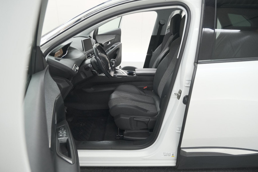 Peugeot 3008 PureTech 130 Allure | Camera | Dodehoekdetectie | Elektronische Kofferklep | Apple Carplay Peugeot 3008 PureTech 130 Allure | Camera | Dodehoekdetectie | Elektronische Kofferklep | Apple Carplay