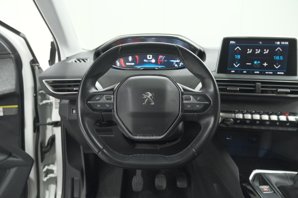 Peugeot 3008 PureTech 130 Allure | Camera | Dodehoekdetectie | Elektronische Kofferklep | Apple Carplay Peugeot 3008 PureTech 130 Allure | Camera | Dodehoekdetectie | Elektronische Kofferklep | Apple Carplay
