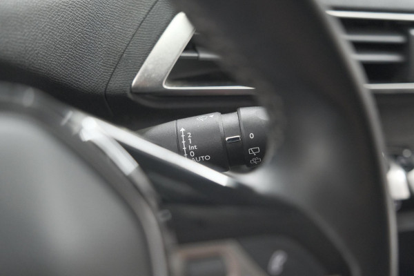 Peugeot 3008 PureTech 130 Allure | Camera | Dodehoekdetectie | Elektronische Kofferklep | Apple Carplay Peugeot 3008 PureTech 130 Allure | Camera | Dodehoekdetectie | Elektronische Kofferklep | Apple Carplay