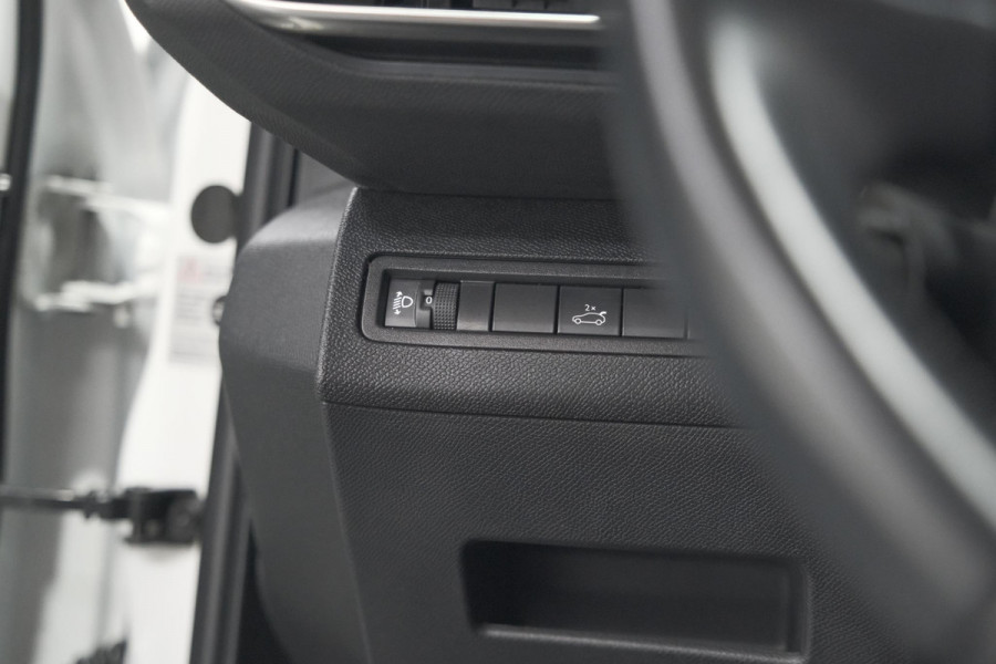 Peugeot 3008 PureTech 130 Allure | Camera | Dodehoekdetectie | Elektronische Kofferklep | Apple Carplay Peugeot 3008 PureTech 130 Allure | Camera | Dodehoekdetectie | Elektronische Kofferklep | Apple Carplay