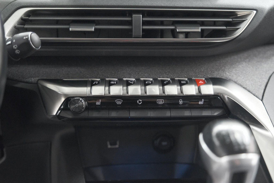 Peugeot 3008 PureTech 130 Allure | Camera | Dodehoekdetectie | Elektronische Kofferklep | Apple Carplay Peugeot 3008 PureTech 130 Allure | Camera | Dodehoekdetectie | Elektronische Kofferklep | Apple Carplay