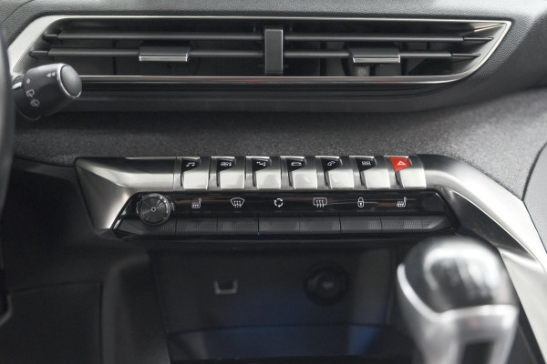 Peugeot 3008 PureTech 130 Allure | Camera | Dodehoekdetectie | Elektronische Kofferklep | Apple Carplay Peugeot 3008 PureTech 130 Allure | Camera | Dodehoekdetectie | Elektronische Kofferklep | Apple Carplay