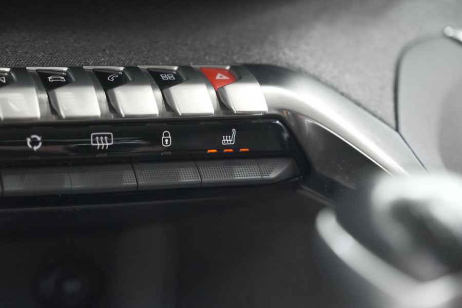 Peugeot 3008 PureTech 130 Allure | Camera | Dodehoekdetectie | Elektronische Kofferklep | Apple Carplay Peugeot 3008 PureTech 130 Allure | Camera | Dodehoekdetectie | Elektronische Kofferklep | Apple Carplay