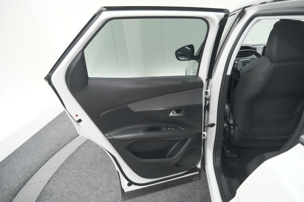 Peugeot 3008 PureTech 130 Allure | Camera | Dodehoekdetectie | Elektronische Kofferklep | Apple Carplay Peugeot 3008 PureTech 130 Allure | Camera | Dodehoekdetectie | Elektronische Kofferklep | Apple Carplay