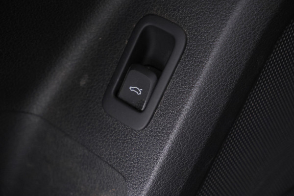 Audi Q2 35 TFSI S Edition 150pk, Volleder, Navi, Climate, Audi Q2 35 TFSI S Edition 150pk, Volleder, Navi, Climate,