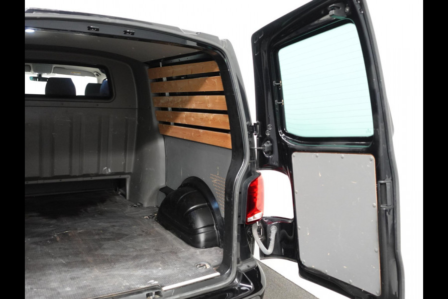 Volkswagen Transporter 2.0 TDI L2 Dubbele Cabine Automaat Airco Cruise control Camera Apple Carplay/Android Auto Volkswagen Transporter 2.0 TDI L2 Dubbele Cabine Automaat Airco Cruise control Camera Apple Carplay/Android Auto