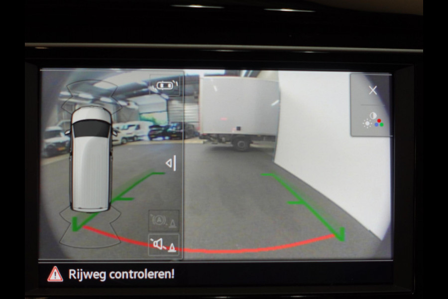 Volkswagen Transporter 2.0 TDI L2 Dubbele Cabine Automaat Airco Cruise control Camera Apple Carplay/Android Auto Volkswagen Transporter 2.0 TDI L2 Dubbele Cabine Automaat Airco Cruise control Camera Apple Carplay/Android Auto