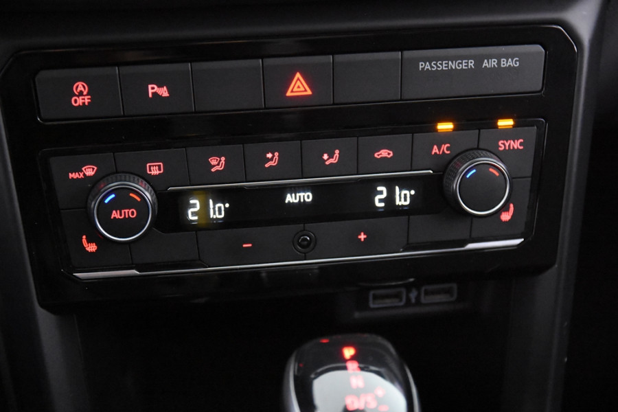 Volkswagen T-Cross 1.0 TSI Life DSG *1ste Eigenaar*Navigatie*Stoelverwarming*