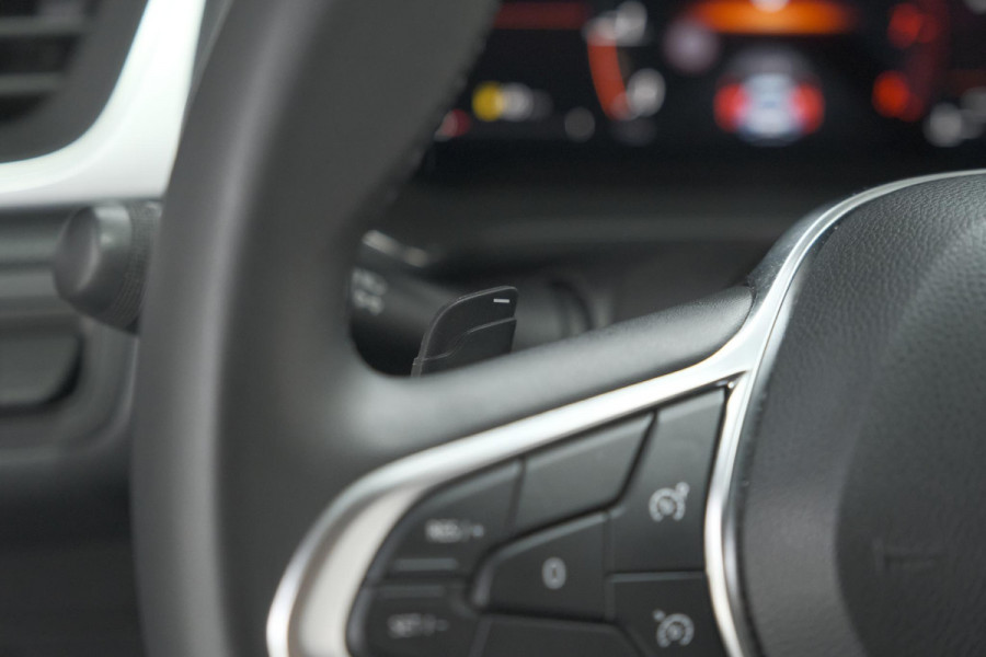 Renault Captur TCe 140 EDC Techno | Camera | 9.3 Inch Groot Scherm | Stoelverwarming | Apple Carplay