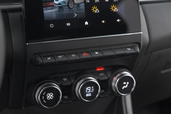 Renault Captur TCe 140 EDC Techno | Camera | 9.3 Inch Groot Scherm | Stoelverwarming | Apple Carplay