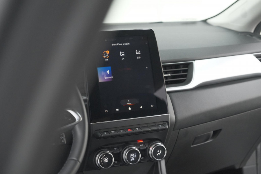 Renault Captur TCe 140 EDC Techno | Camera | 9.3 Inch Groot Scherm | Stoelverwarming | Apple Carplay