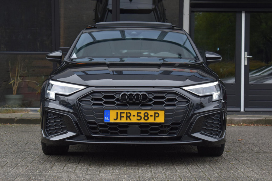 Audi A3 Sportback 45 TFSI e Competition 3x S Line Pano Lane ACC Camera Matrix