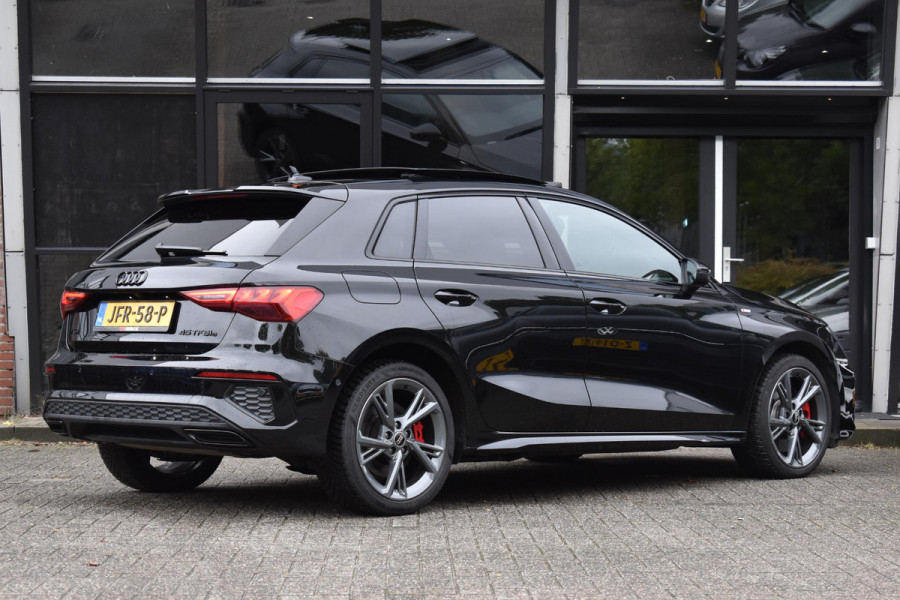 Audi A3 Sportback 45 TFSI e Competition 3x S Line Pano Lane ACC Camera Matrix