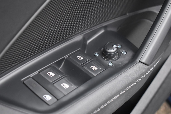 Audi A3 Sportback 45 TFSI e Competition 3x S Line Pano Lane ACC Camera Matrix