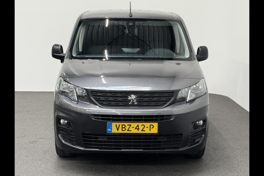 Peugeot Partner 1.5 BlueHDI Premium Automaat Navi PDC V&A Camera Trekhaak Cruise Control 3-zits