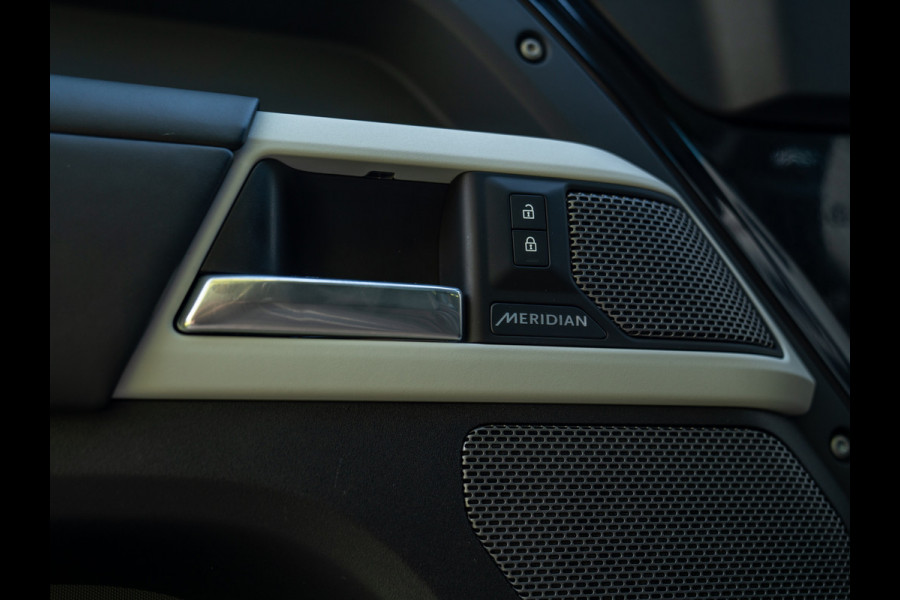Land Rover Defender 2.0 D240 110 HSE | NL- auto | Grijs Kenteken | €54.900 EX BTW | Pano-dak | Luchtvering | Meridian Audio