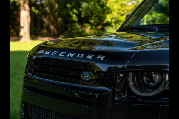 Land Rover Defender 2.0 D240 110 HSE | NL- auto | Grijs Kenteken | €54.900 EX BTW | Pano-dak | Luchtvering | Meridian Audio