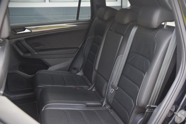 Volkswagen Tiguan Allspace 2.0 TDI Highline Business R PANORAMADAK/TREKHAAK/LEER PAKKET