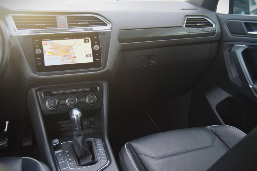 Volkswagen Tiguan Allspace 2.0 TDI Highline Business R PANORAMADAK/TREKHAAK/LEER PAKKET